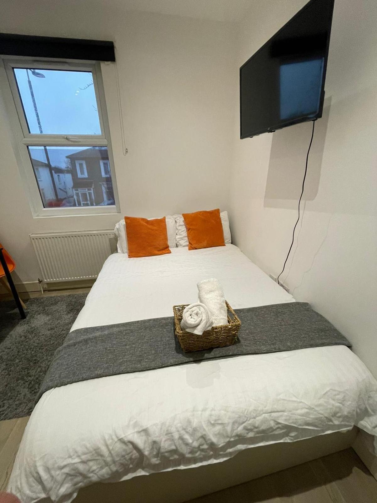 Cozy En-Suite Near Stratford London Exterior photo